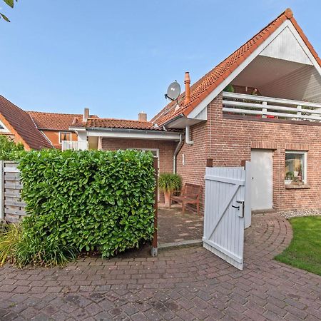 Enticing Holiday Home In Oldenburg With Garden Near Sea Dannau Zewnętrze zdjęcie